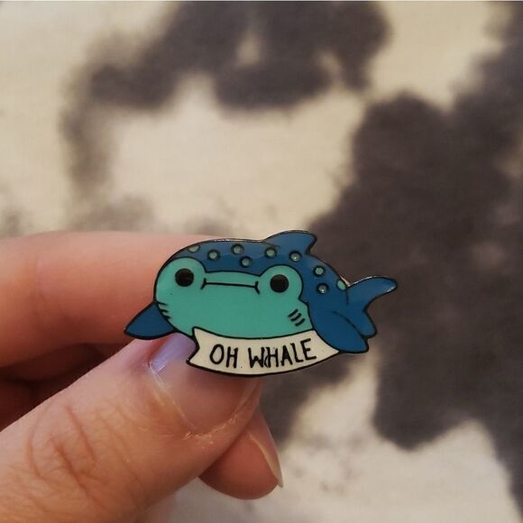 🐳Oh Whale enamel pin - Picture 2 of 2